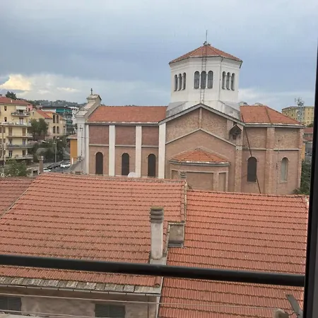 Ciclabile A 20 Mt E Mare A 2 Minuti I Apartman Imperia